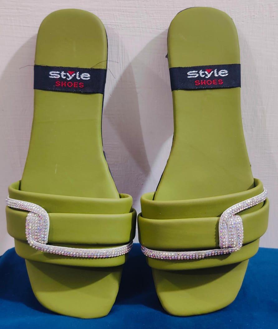 Stylish Women's Synthetic Leather Casual Flats