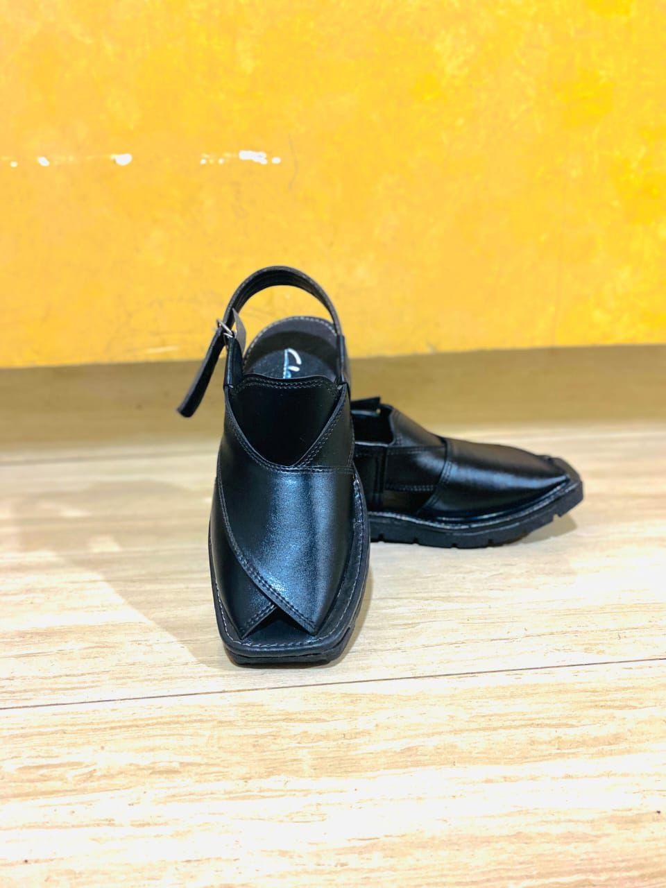 Men's Black Synthetic Leather Pishawari Chappal