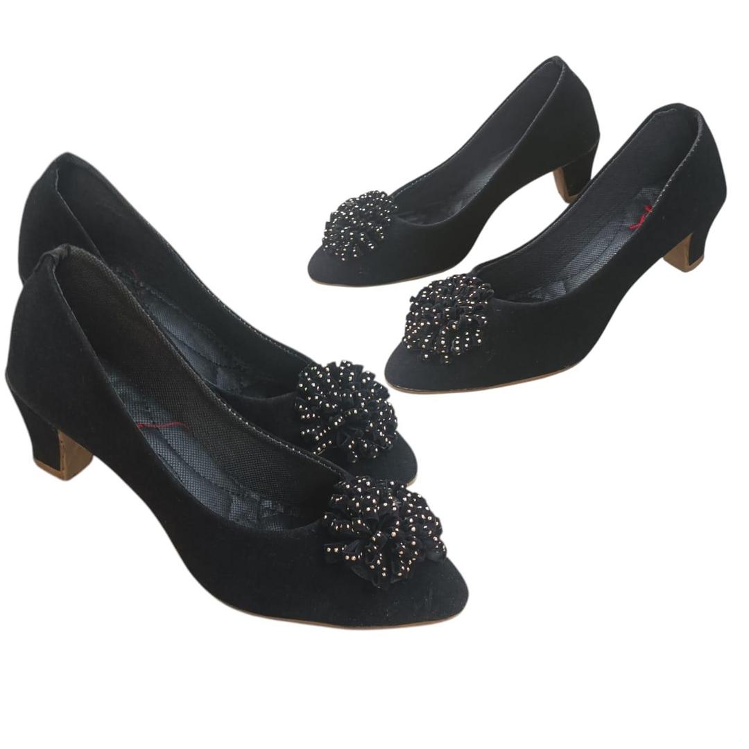 Women's Velvet Fancy Pump's