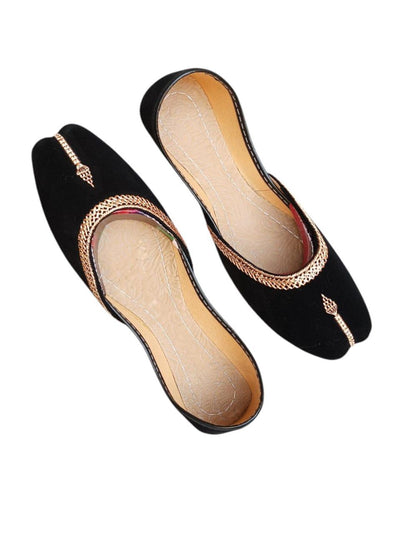 Stylish Velvet Women's Khussa