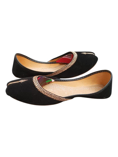 Stylish Velvet Women's Khussa