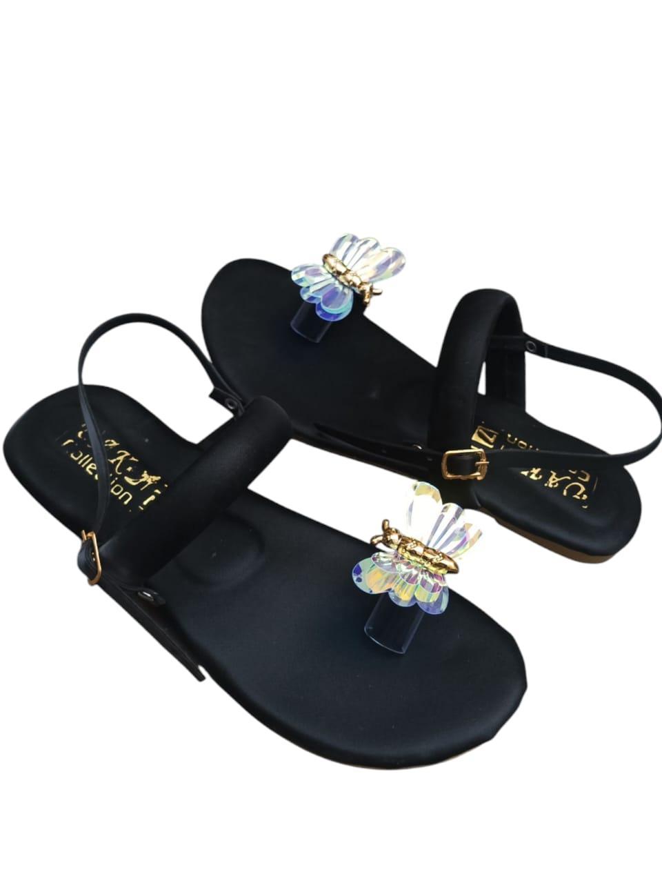 Stylish Women's Fancy Fabric Kolhapuri Chappal
